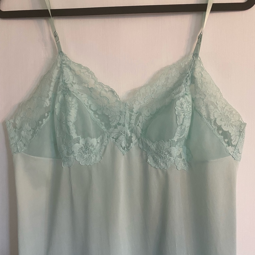 Vintage Vanity Fair mint green chemise slip nightgown with lace detailing. 36/M - Picture 3 of 10